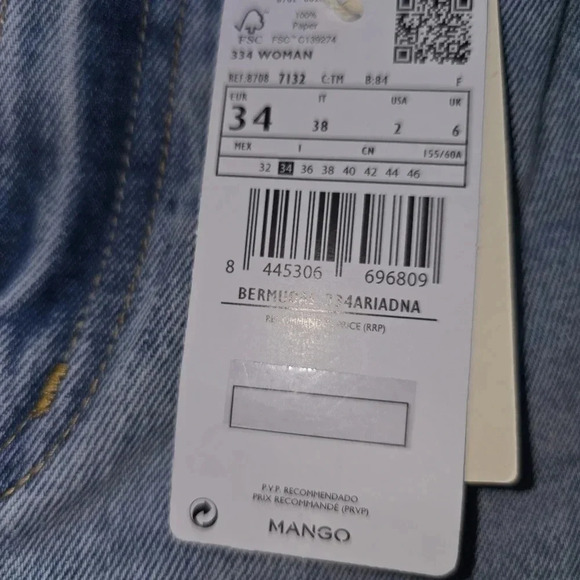 Ariadna Bermuda High waist shorts with frayed hem - Picture 7 of 11